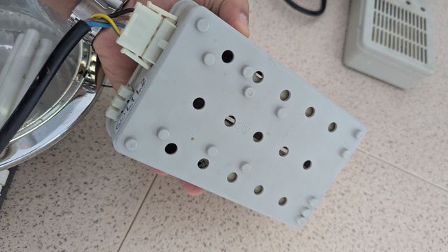 5 Focos seminuevos / luces