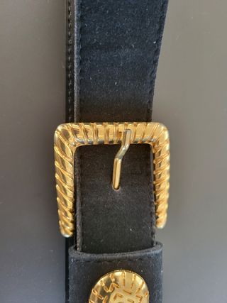 Cintura donna nera con fibbia dorata