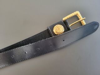 Cintura donna nera con fibbia dorata