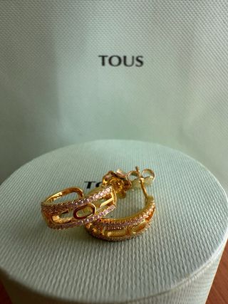 Pendientes Aro Tous Logo Oro y Brillantes