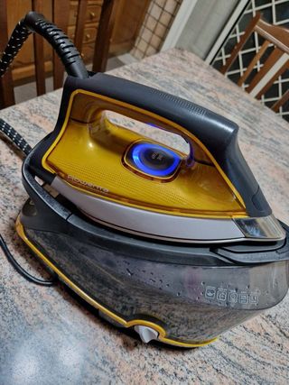 Ferro da stiro Rowenta Compact Steam Pro DG7644