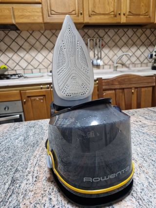 Ferro da stiro Rowenta Compact Steam Pro DG7644