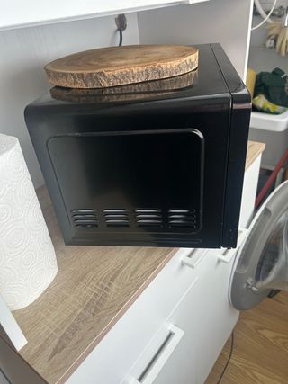 Microondas Grunkel 700W 20L