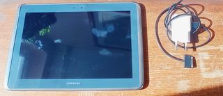 Tablet Samsung N8000 con cargador