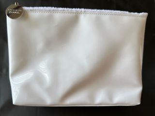 Neceser Chanel y lote de productos de belleza