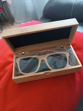 Gafas de sol de madera
