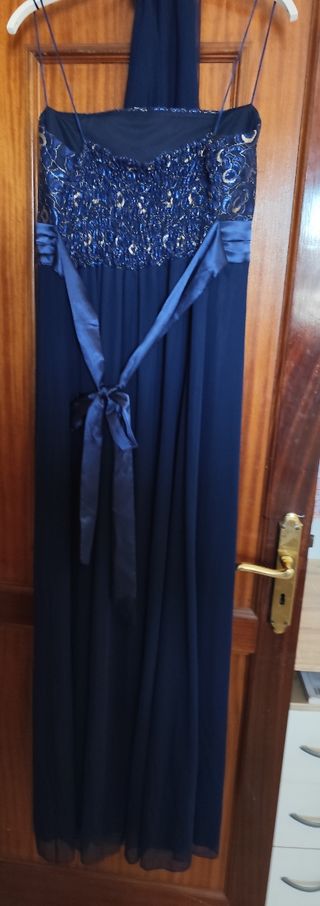 Vestido largo azul con detalles dorados