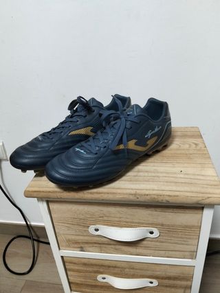 Botas de fútbol Joma Agila nuevas