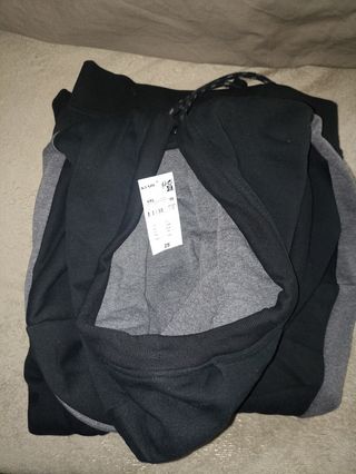 Sudadera Kiabi 6XL Negra y Gris