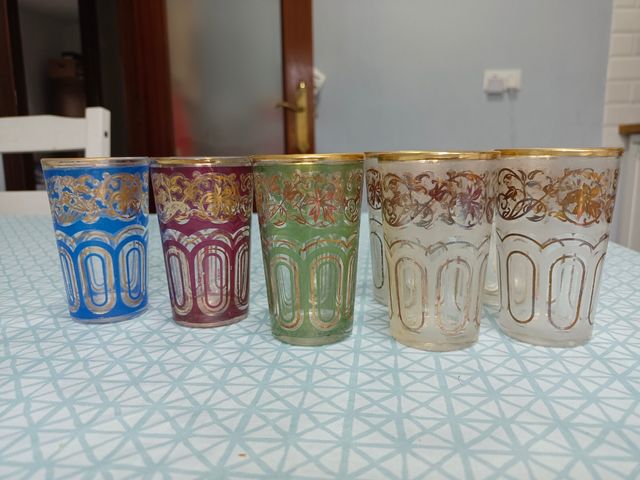 Juego de 8 vasos de té árabes