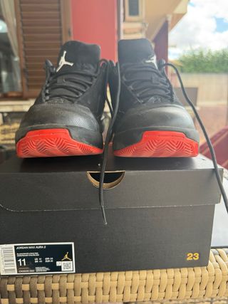 Jordan Max Aura 2 Talla 43 Negro/Rojo