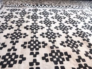 Mesa baja y alfombra