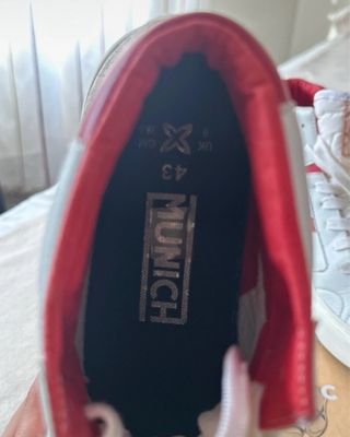 Deportivas Munich Blancas y Rojas