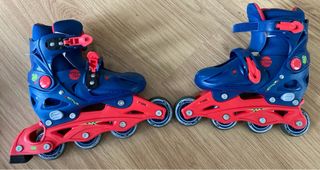Patines en línea infantiles azules y rojos 