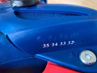 Patines en línea infantiles azules y rojos 