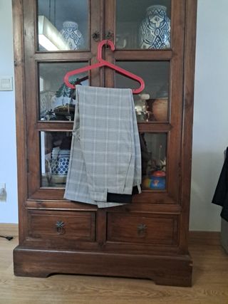Pantalón de vestir a cuadros gris
