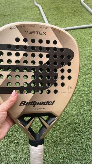 Bullpadel Vertex Woman Pala Pádel