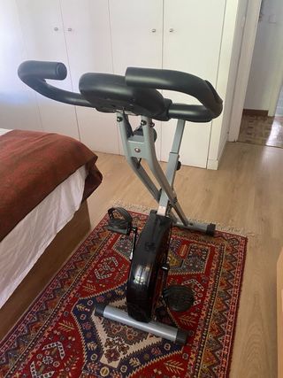 Bicicleta estática plegable