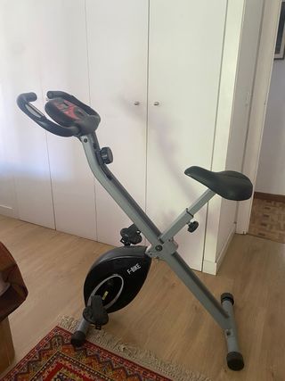 Bicicleta estática plegable