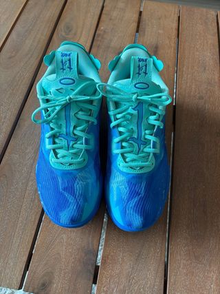Zapatillas Baloncesto Talla 40.5 Nuevas