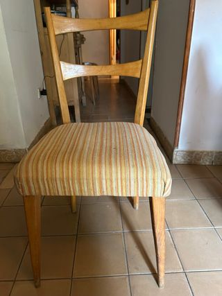 Juego de 4 sillas de madera vintage precio €/ud