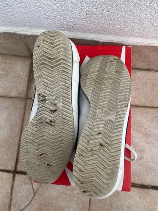 Zapatillas Nike Cortez Blancas y Negras