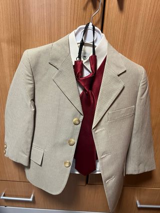 Conjunto traje chaqueta niño 4 años 
SIN ESTRENAR
