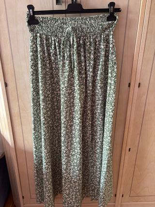Falda larga floral verde