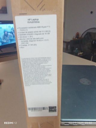 HP Laptop 15 con AMD Ryzen 5