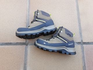 Botas montaña Quechua niñ@ Talla 33