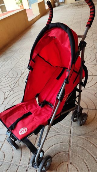 Silla de paseo plegable roja