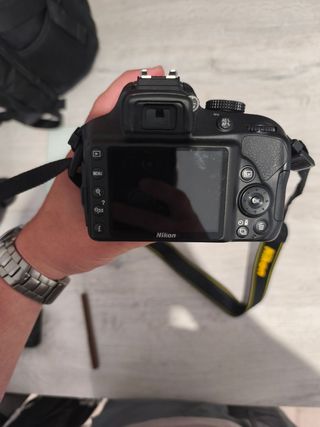 Cámara Nikon D3400 + Objetivo 18-55 + Bolsa