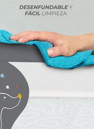 Barrera de cama rosa con dibujo de conejo