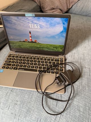 Chuwi HeroBook Pro Ordenador Portátil Beige/Plata
