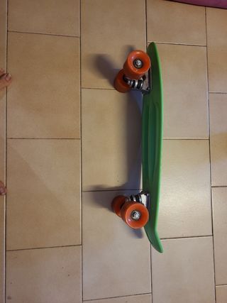 Skate clásico verde si usar.