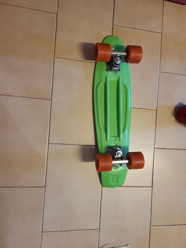 Skate clásico verde si usar.