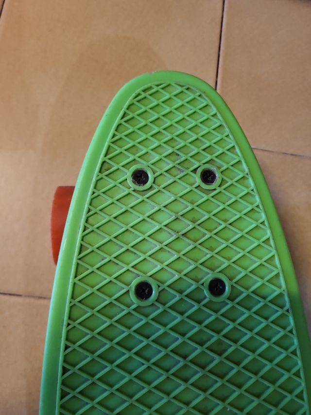 Skate clásico verde si usar.