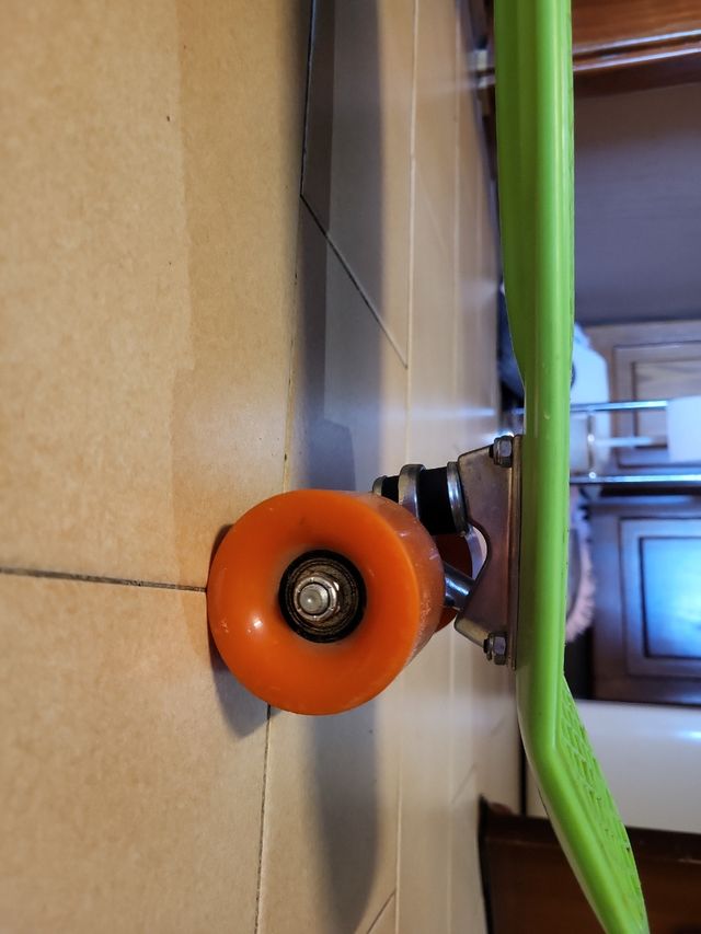 Skate clásico verde si usar.