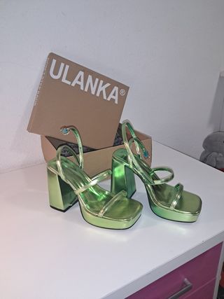 Tacones ULANKA verdes y dorados
