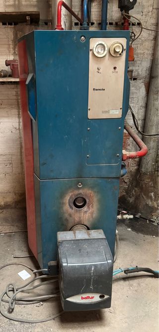 Caldera gasoil Baltur con depósito