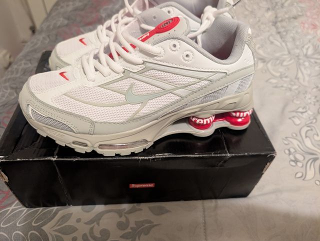 Nike Shox x Supreme Rojo Blanco