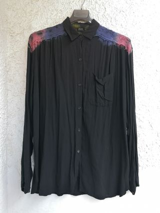 Camisa Negra Manga Larga Bordada