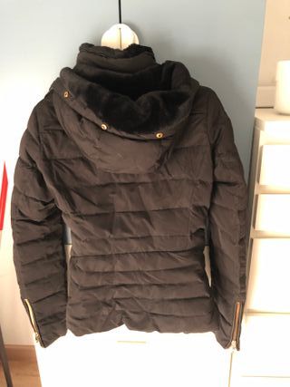 Cazadora plumas entallada XS Zara 