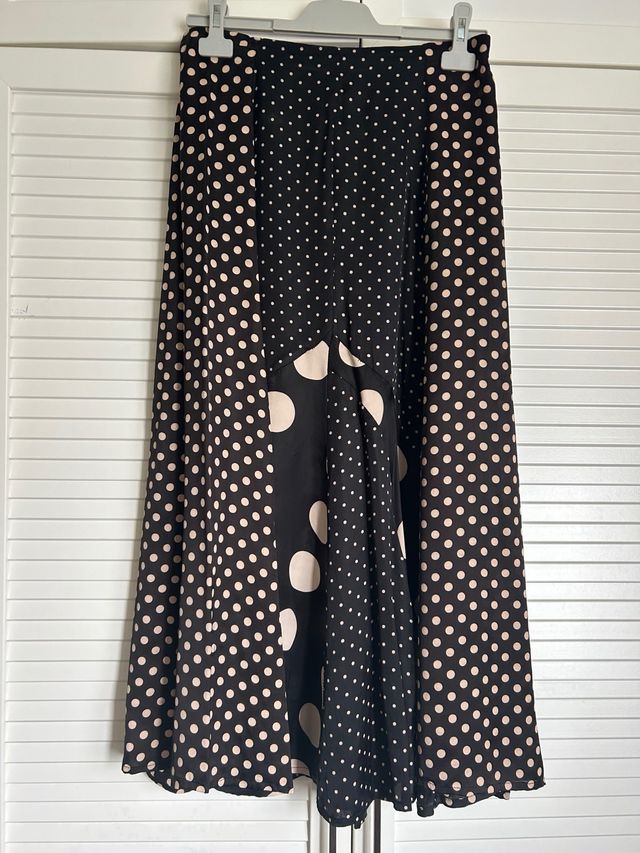 Falda Sfera lunares beige y negro arreglada