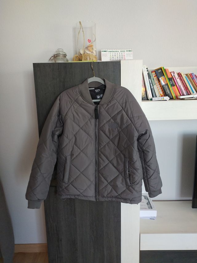 Chaqueta acolchada gris talla S
