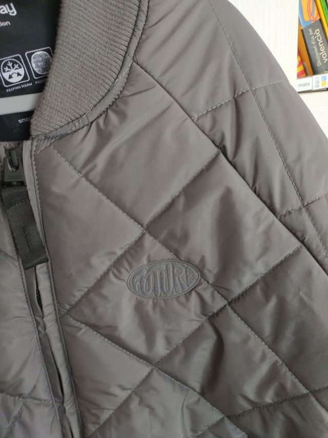 Chaqueta acolchada gris talla S