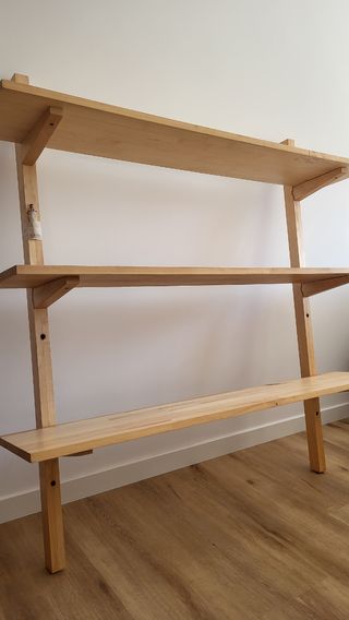 Estantería de madera para pared
