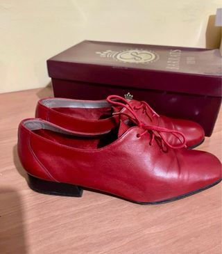 Zapatos rojos Barrats talla 35