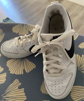 Zapatillas Nike niño blancas y negras