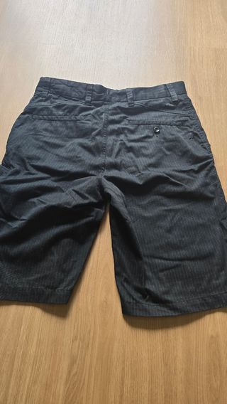 Pantalón corto Fox negro
